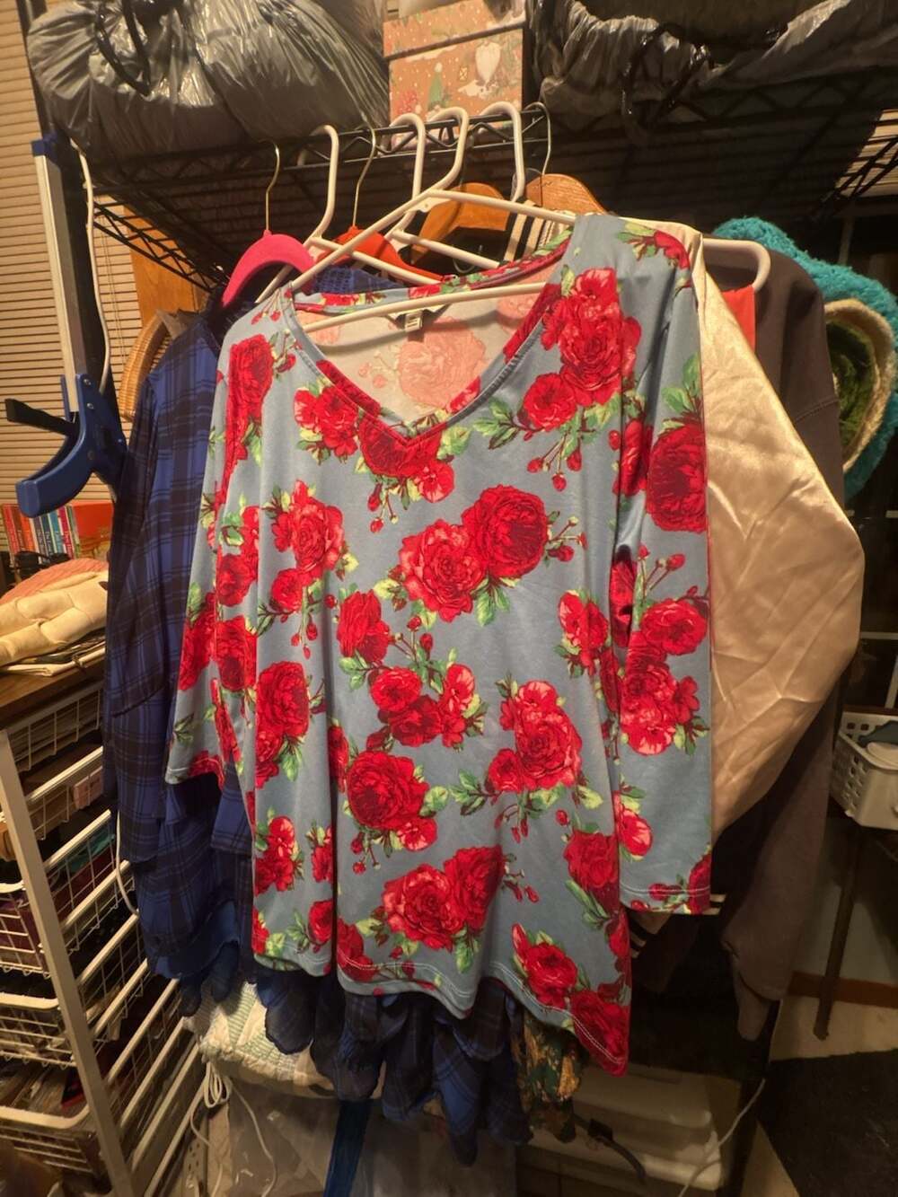 The Pioneer Woman XXL Blue Red Floral V Neck 3/4 Sleeve Knit Top